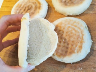 38、牛肉夹馍~自己活面烙白吉馍,下边留1/4连接即可