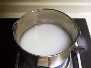 12、健脾养胃粥,白米粥煮熟了