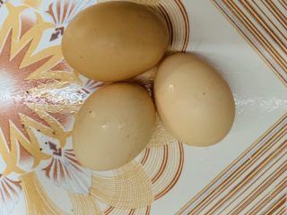 1、天意弄人永不放弃菠菜布丁蛋糕,鸡蛋回温。