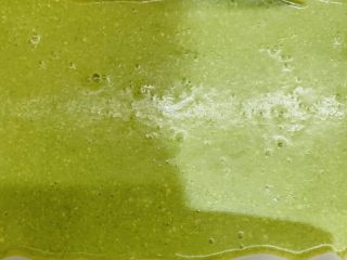 38、天意弄人永不放弃菠菜布丁蛋糕,面糊倒入模具。