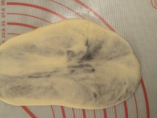 18、豆沙面包圈—改良版(10个)????, 杆成牛舌形