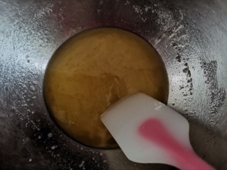 3、紫薯花生饼干????,搅拌均匀至融化