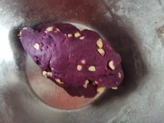 8、紫薯花生饼干????,稍微揉均匀