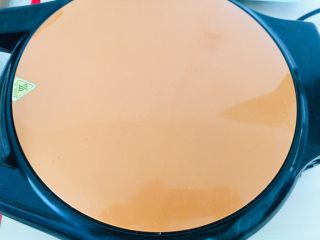 16、南瓜发饼,焖三分钟。