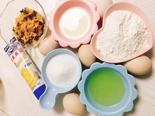 1、网红芝麻海苔小贝,先备齐所用到的原材料