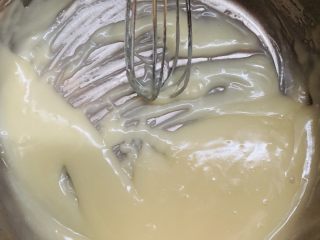 11、古早味蛋糕????,搅拌至无颗粒状。