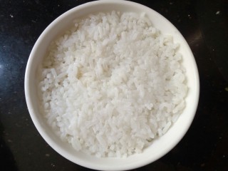 14、照烧鸡腿饭,准备一碗米饭