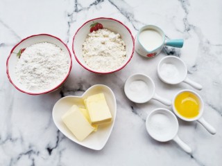 1、焦香酥脆的椰酥饼,准备好所有食材