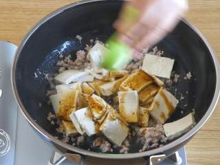 9、12m+肉末烧豆腐（宝宝辅食）,加酱油