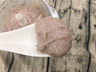 10、桂花芋泥,个人挺喜欢这种带颗粒状的，有口感。如果喜欢带点颗粒状的，打成这样也可以了。