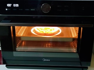 9、清蒸比目鱼～营养又健康,纯蒸功能100°蒸10分钟。