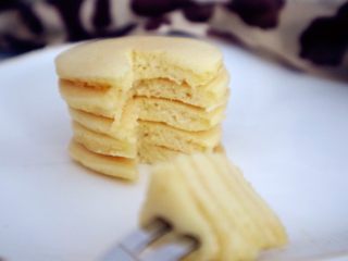 21、宝宝辅食之酸奶松饼（无泡打粉版）,好吃的松饼做好了，一份的量也不少，够宝宝吃了