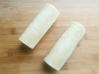 15、辅食计划十牛油果香蕉卷,两个都做好。