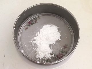 4、宝宝健康食谱  原味蛋白糖,玉米淀粉过筛