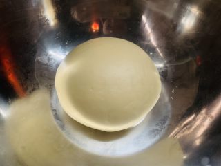 10、零失败老婆饼,下手揉成光滑的面团。
