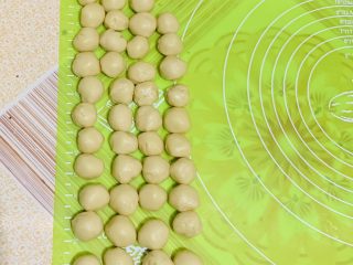 31、零失败老婆饼,摆揉面板一边。