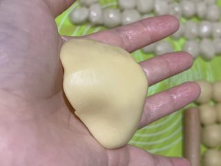 55、零失败老婆饼,中间厚四周薄这样一个小帽子。