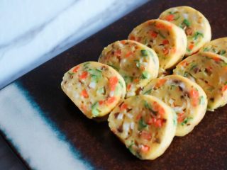 20、宝宝辅食之时蔬厚蛋烧,完成，如果大人吃放些盐，真的很好吃