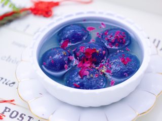 17、星空水晶奶黄汤圆,再来一张诱惑你。