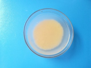 3、#宝宝辅食#健脾养胃小米饼,浸泡1小时以上