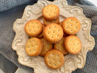 12、超级拉丝牛轧饼干,成品图