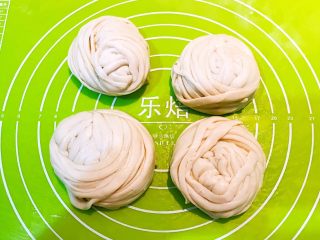 11、香酥盘丝饼,逐一做好的的饼坯