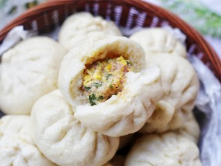 23、韭菜猪肉鸡蛋包子,做起来吧。