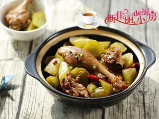 12、鸭腿烧莴苣,端上桌了。