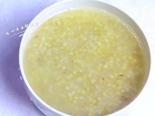 2、蔬菜杂粮粥,冷水泡半小时。