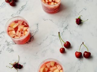 11、桃子????果冻,桃味十足的果冻健康又美味。