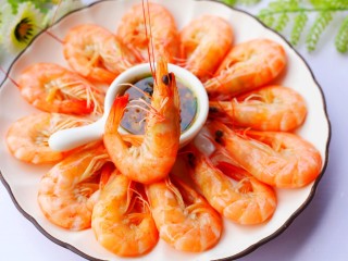 17、鲜嫩无比的白灼虾,相当好吃。