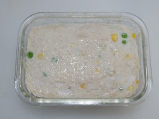 17、多彩莲藕鸡肉糕,蒸熟后取出。