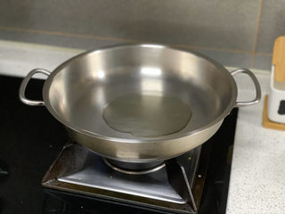 13、鲫鱼萝卜丝汤,热锅热油