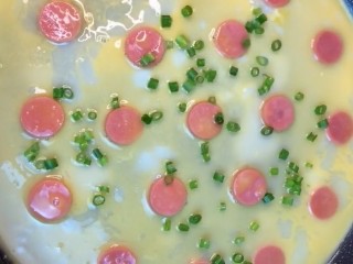 7、早餐鸡蛋饼,撒上葱花