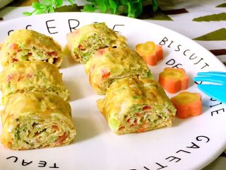 10、宝宝辅食之番茄芝士厚蛋烧,切成适合宝宝一手抓的大小，晾凉后就可以给宝宝吃了