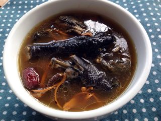 16、党参虫草乌鸡汤,最后盛出慢慢享用吧！饭前先喝汤，养胃！