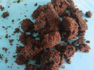 6、糖火烧,红糖擀碎。