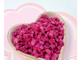 2、10+米粉紫薯蒸糕,紫薯????切成小颗粒