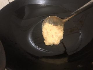 12、黄金玉米饼,下锅