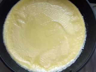 6、果蔬鸡蛋饼  #鸡蛋的花样年华#,中小火烙饼。