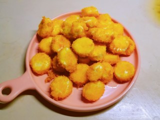 15、脆皮日本豆腐,全部炸好 控油