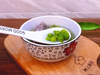 12、暖冬系列之青豆嫩滑骨头汤,关火后用碗装起来