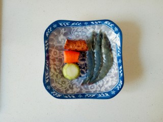 1、鲜虾饼,准备好食材