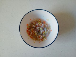 11、鲜虾饼,加入50克清水