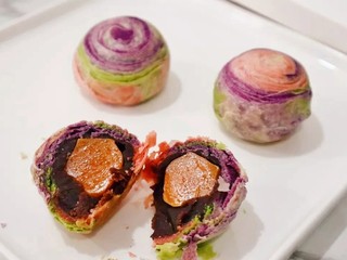 22、彩虹蛋黄酥,完成