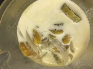 11、红薯浓汤,加入牛奶