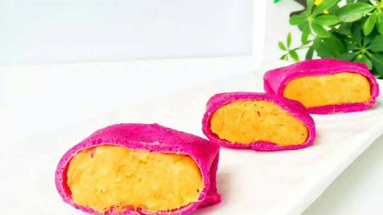 宝宝辅食红心火龙果班戟