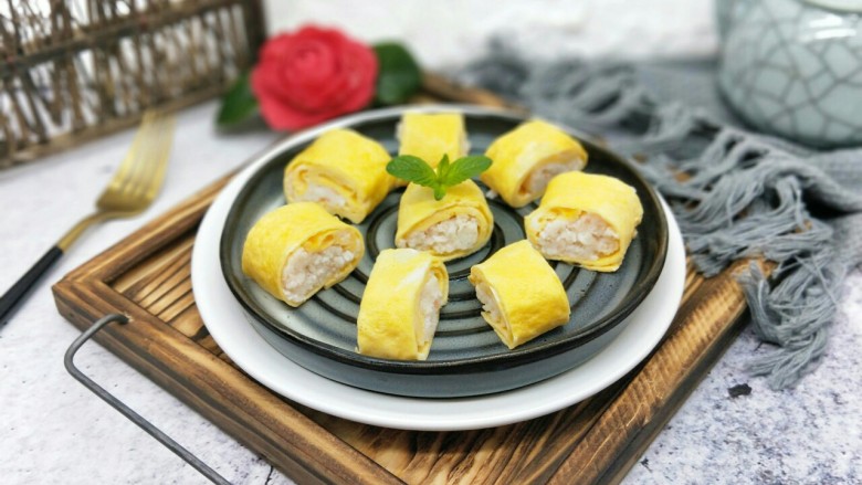 辅食计划蒸出来的虾肉鸡蛋卷