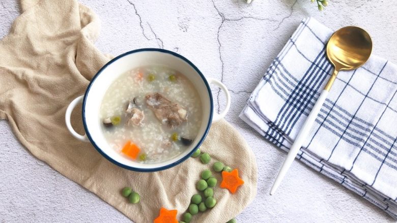 杂蔬排骨大米粥电饭煲版