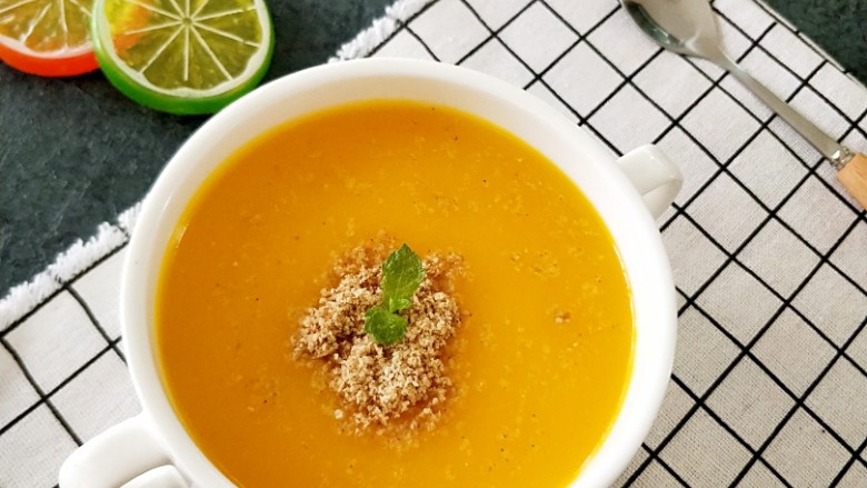 宝宝辅食——香甜的南瓜米糊